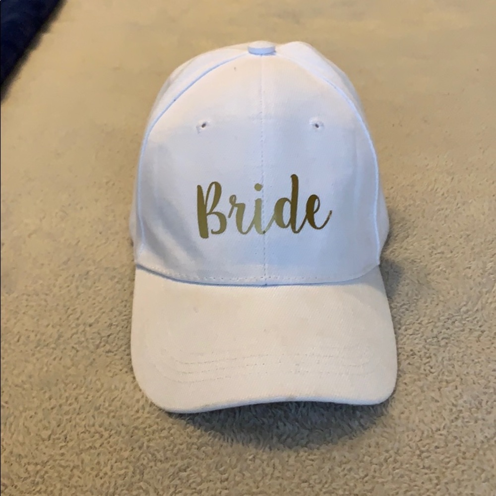 White bride hat